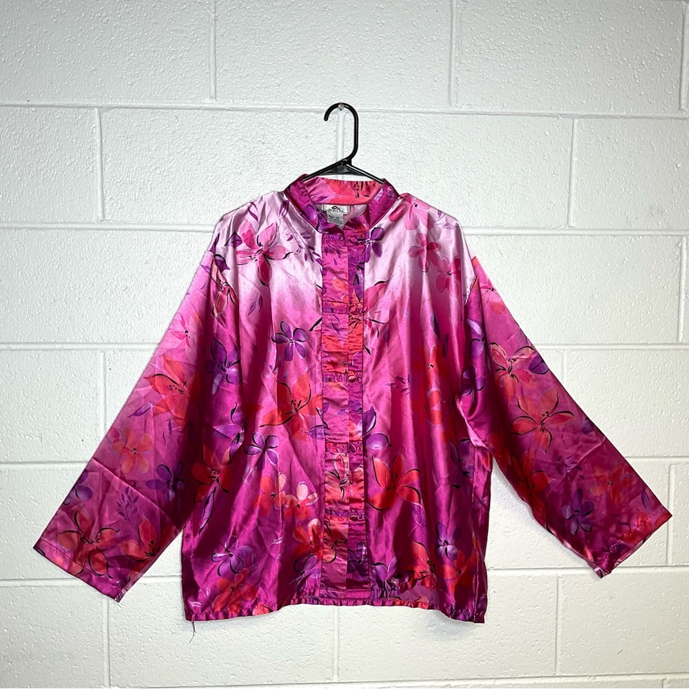 < Vintage Carolina Bay Satin Floral Japanese Inspired Top >